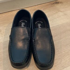 Florsheim boys loafers. Size 4
